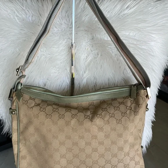 Gucci Beige and Olive Shoulder Bag - Picture 4 of 16